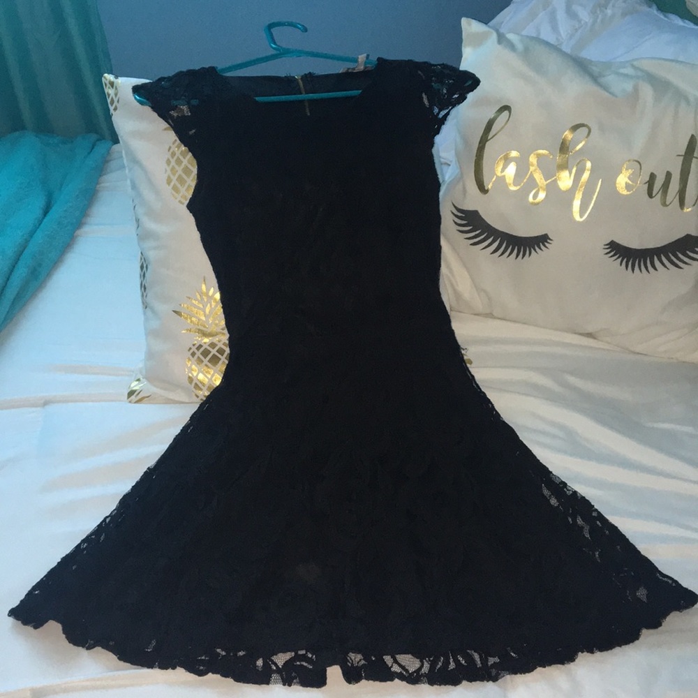 DELIAS BLACK LACE DRESS